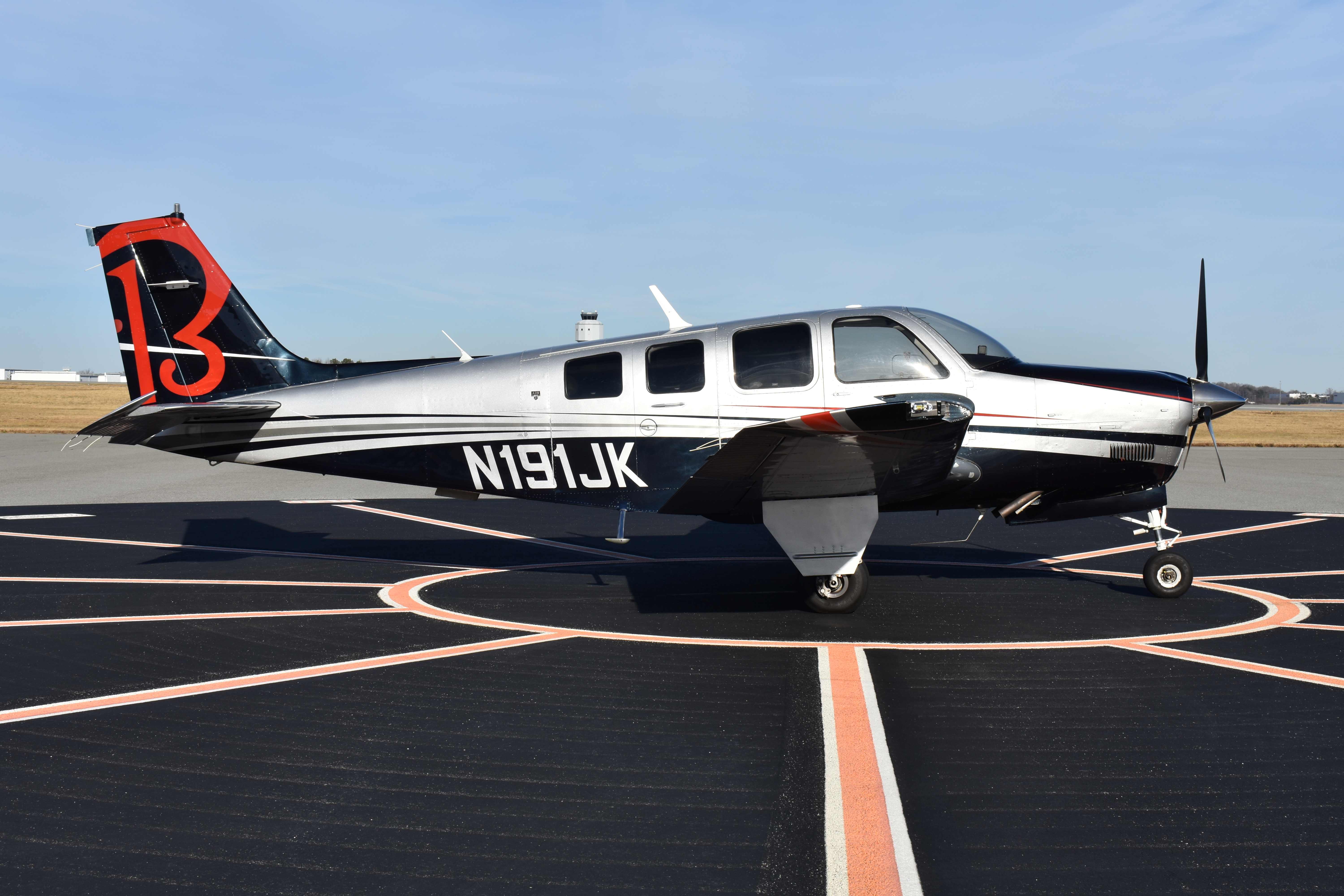 フリージア Ｆ3 N222JW 1989 F33A Bonanza for Sale | Carolina Aircraft